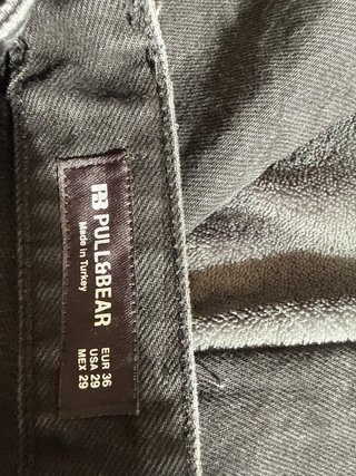 Vaqueros Pull&Bear negros
