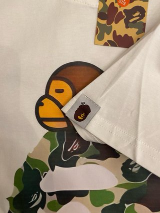 2 Camisetas A Bathing Ape (BAPE) Blanca