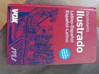 Diccionario ilustrado: latino-español, español-...