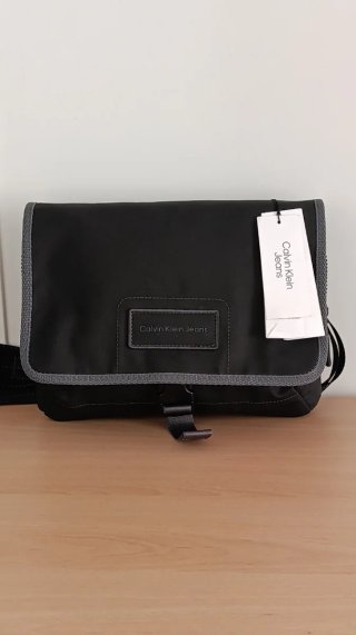 Bolso Calvin Klein Negro Unisex Nuevo