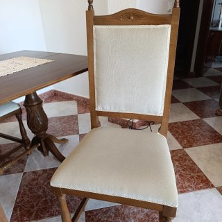 Conjunto de Mesa plegable y 4 Sillas de Madera