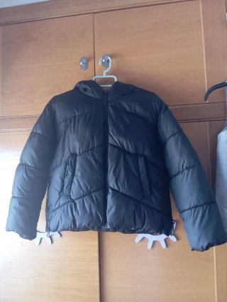Chaquetón negro Zara talla 10 años