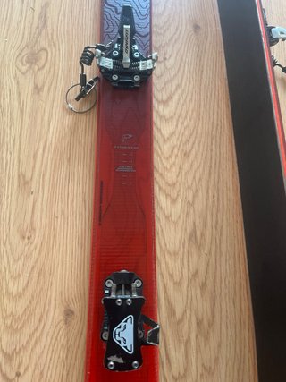 Esquís de travesía Atomic Backland 78