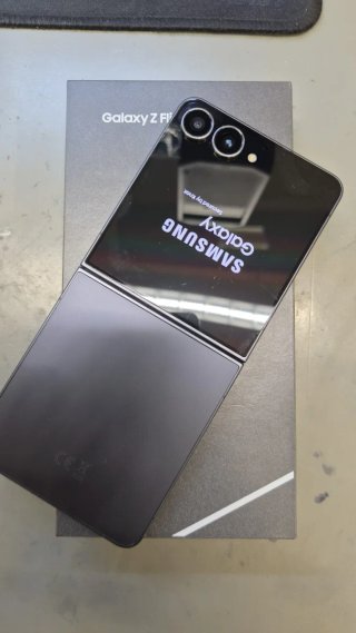 Samsung Galaxy Z Flip7
