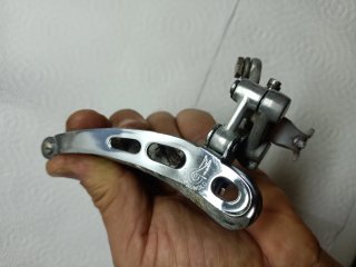 Desviador delantero Campagnolo Record. LEER