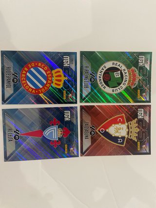 Megacrack 26-27 Escudos (4 cromos)