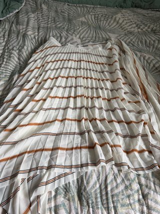 Falda H&M Beige Talla 48- nueva sin etiqueta