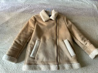 Cazadora de ante beige para niña