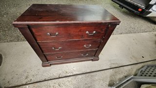 2 Cómodas de Madera