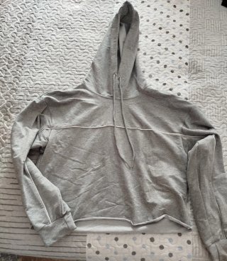 Sudadera Gris con Capucha