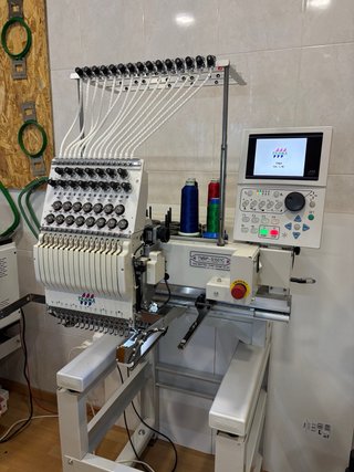 Máquina de Bordar Tajima TMBP-S1501C
