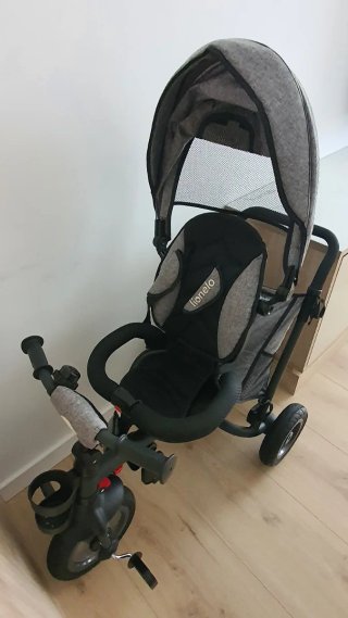 Triciclo infantil con capota y manillar