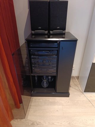 Minicadena JVC con Mueble