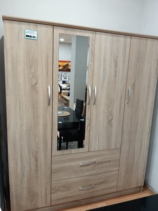 Armario de Madera con Espejo