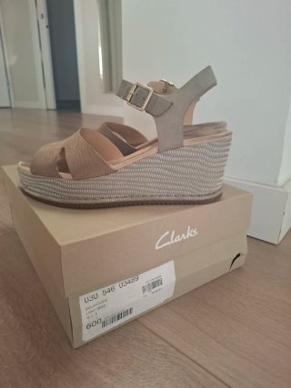 Sandalias Clarks de Piel con Cuña, Talla 40