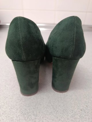 Zapatos de salón Marypaz verde oscuro de ante