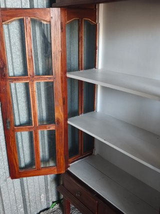 Antigua Alacena de Madera