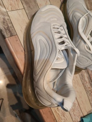 Nike Air Max 270 Blancas y Doradas
