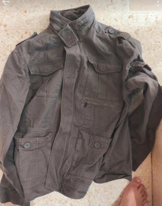 Chaqueta militar gris