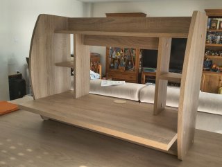 Escritorio de madera para colgar