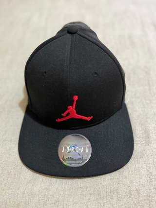 Gorra Jordan Visera Plana Negra