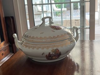 Sopera pequeña de porcelana Limoges en blanco