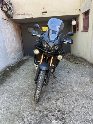 Honda Africa Twin crf 1100 Adventure Sports Negra