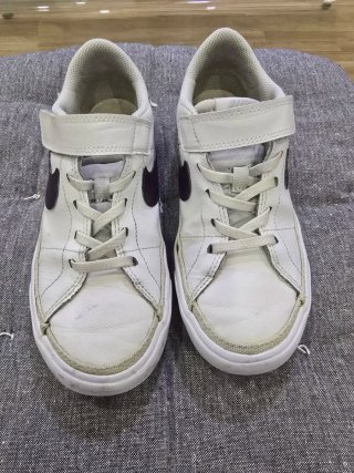 2 Pares de Zapatillas Nike Jordan Talla 35-36