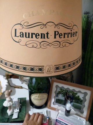 Lampada Laurent-Perrier