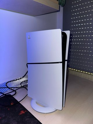 PlayStation 5 Slim 1TB + 2 mandos