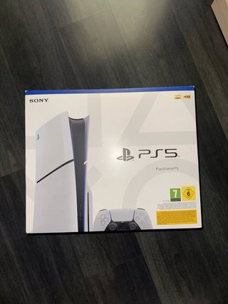 PlayStation 5 Slim 1TB + 2 mandos