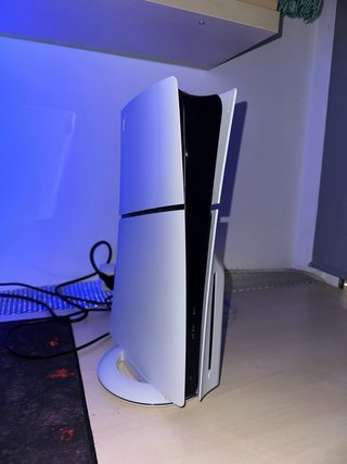 PlayStation 5 Slim 1TB + 2 mandos