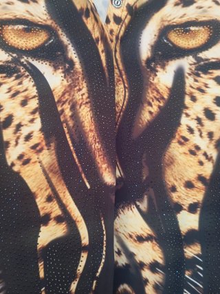 Camisa(Turkia )Negra print , brillos y Polipiel