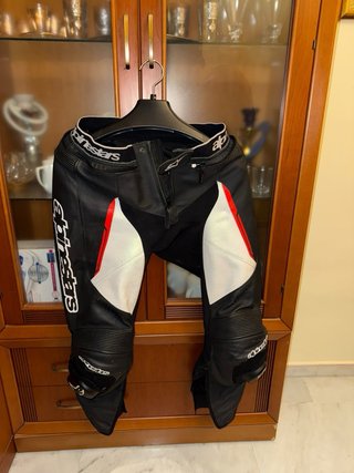 Mono de Cuero Alpinestars Motegi V3 (2 Piezas)