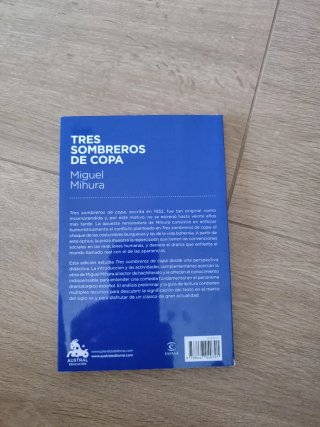 Tres sombreros de copa