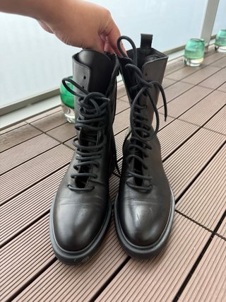 Botines Negros Minimalistas