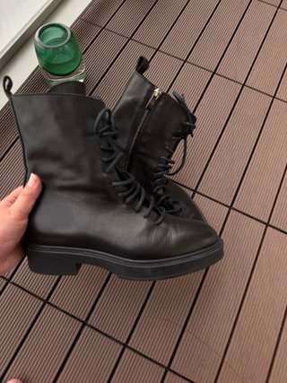 Botines Negros Minimalistas