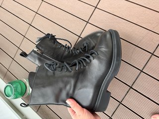 Botines Negros Minimalistas