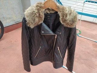 Cazadora Bogy negra imitación piel