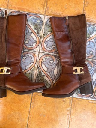 Botas Altas de Piel Marrón Talla 36