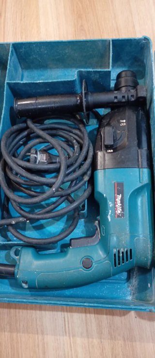 Taladro Percutor Makita HR2020