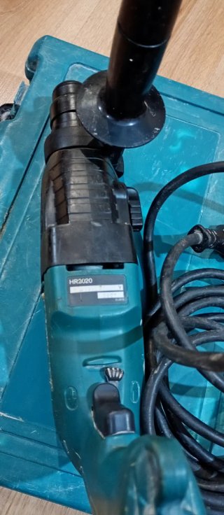 Taladro Percutor Makita HR2020