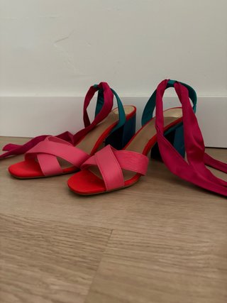 Sandalias de tacón ancho multicolor
