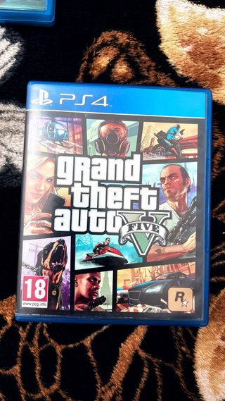 Pacchetto 5 Giochi PS4: 55€