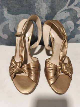 Sandalias Nine West Doradas Talla 37