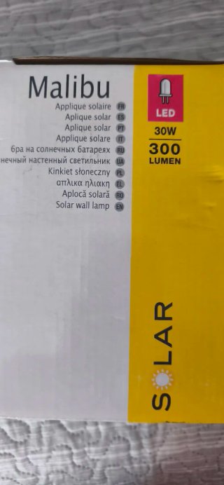 Foco solar Malibu LED 30W 300 lúmenes
