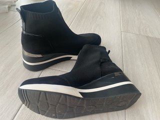Botines Negros de Mujer