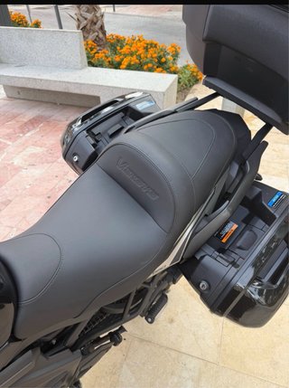 Moto Kawasaki Versys 650 2023 Negra