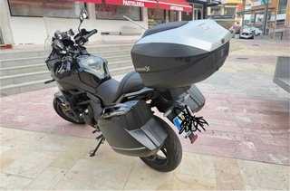 Moto Kawasaki Versys 650 2023 Negra