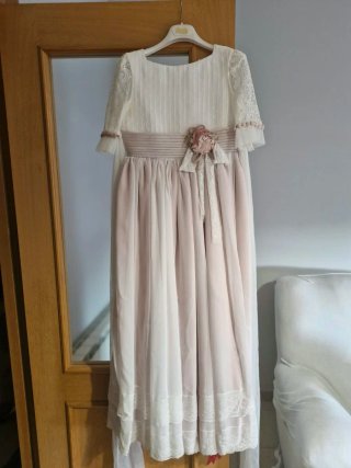 Vestido de comunión, viene con cancan y tocado